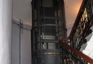 Старинный лифт